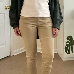 Khaki stretch jegging. American Eagle.
